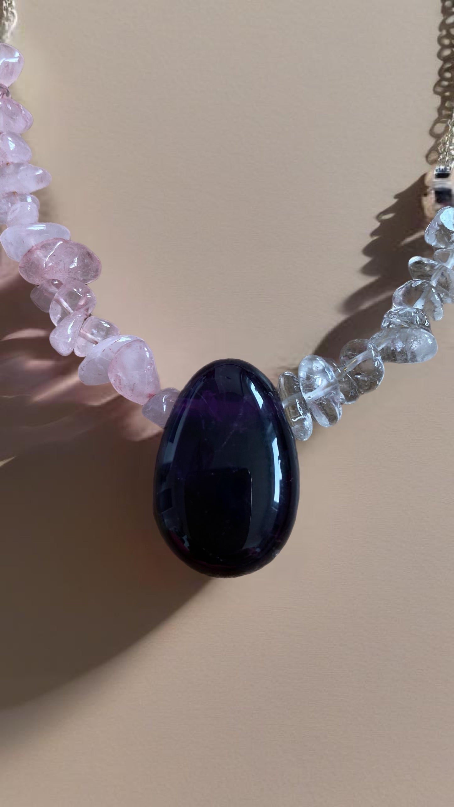 Das Goldene Dreiecke | Amethyst, Bergkristall, Rosenquarz Halskette