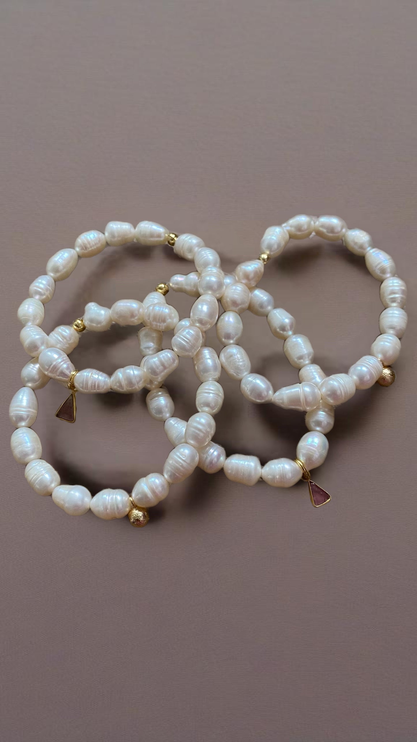 Jie - Perlenarmband mit Anhänger