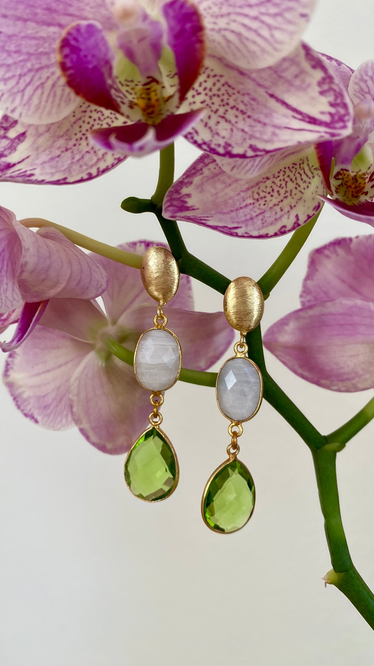 Edelstein Ohrringe in Gold mit Mondstein und Prasiolith