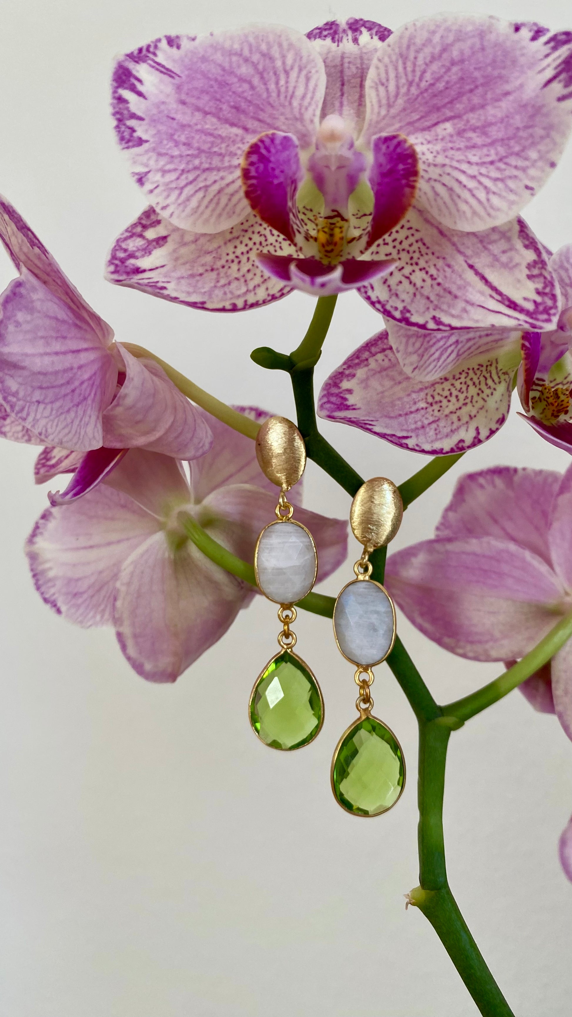 Luxuriöse vergoldete Mondstein Amethyst Ohrringe – handgemachter Schmuck