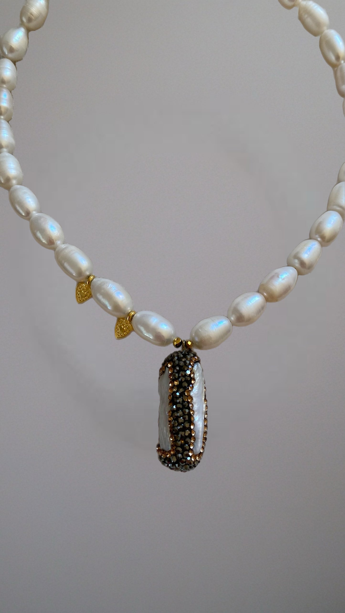 Klassischer Schmuck Perlenkette mit Anhänger Kristall